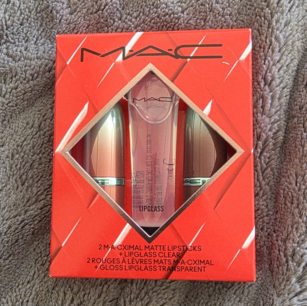 MAC Cosmetics To The Futere BRAND NEW FULL SIZE lip Trio